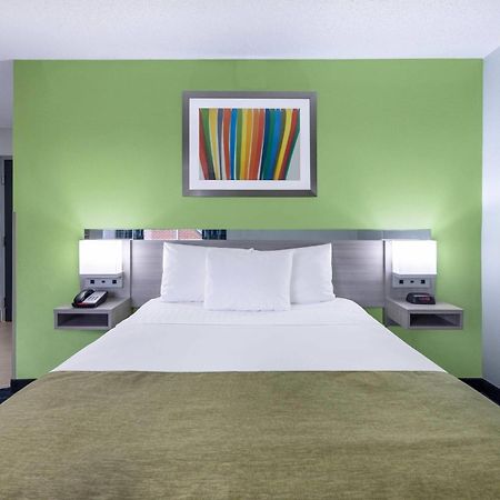 Microtel Inn By Wyndham Lake Norman Cornelius Exterior photo